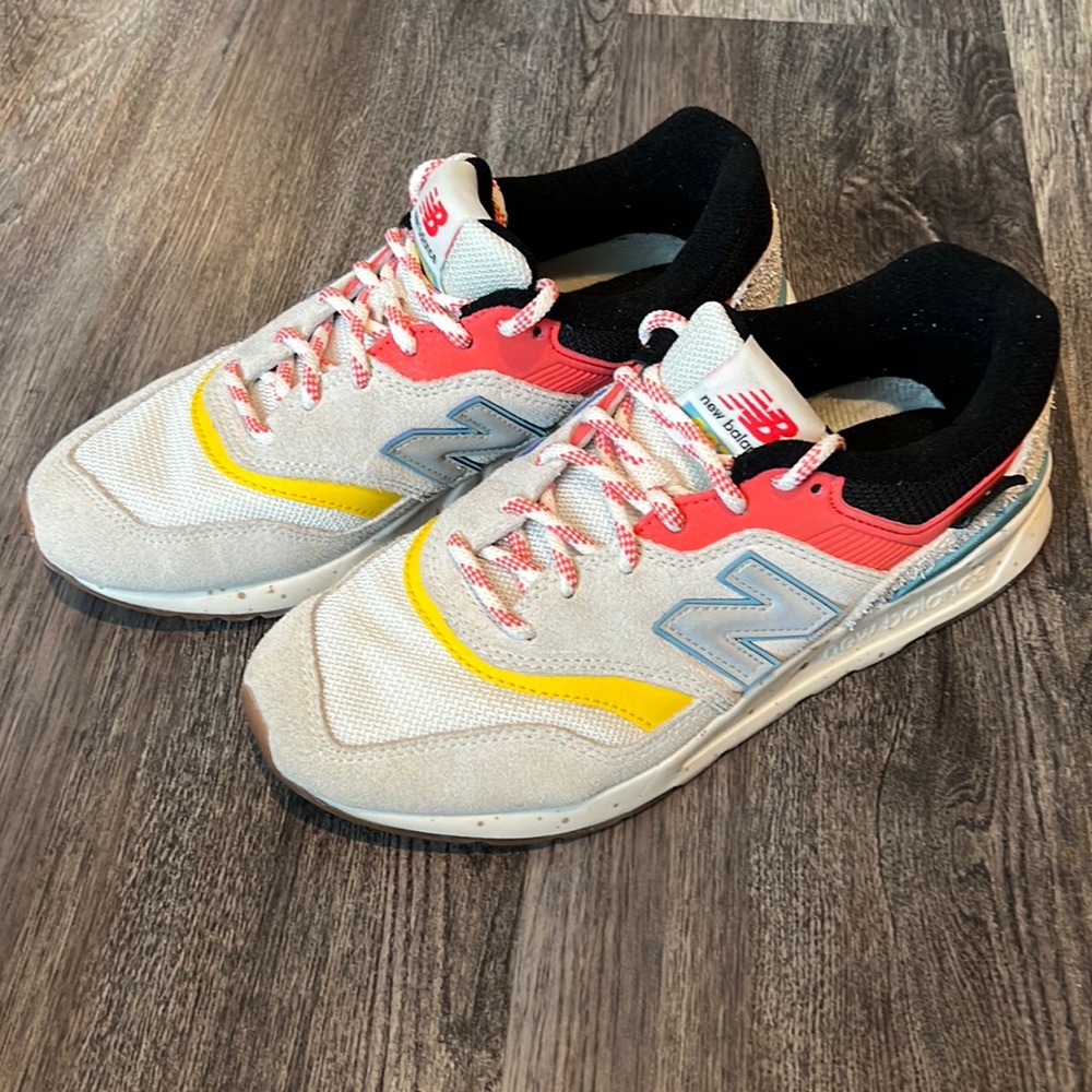 New Balance 997H shoes
